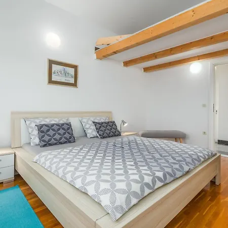 Bellavista Superior Apartment Funtana