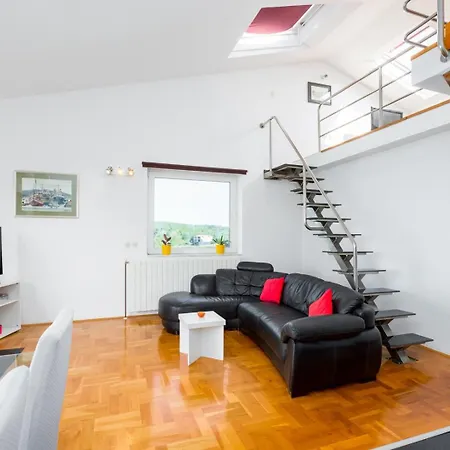 Bellavista Superior Apartment